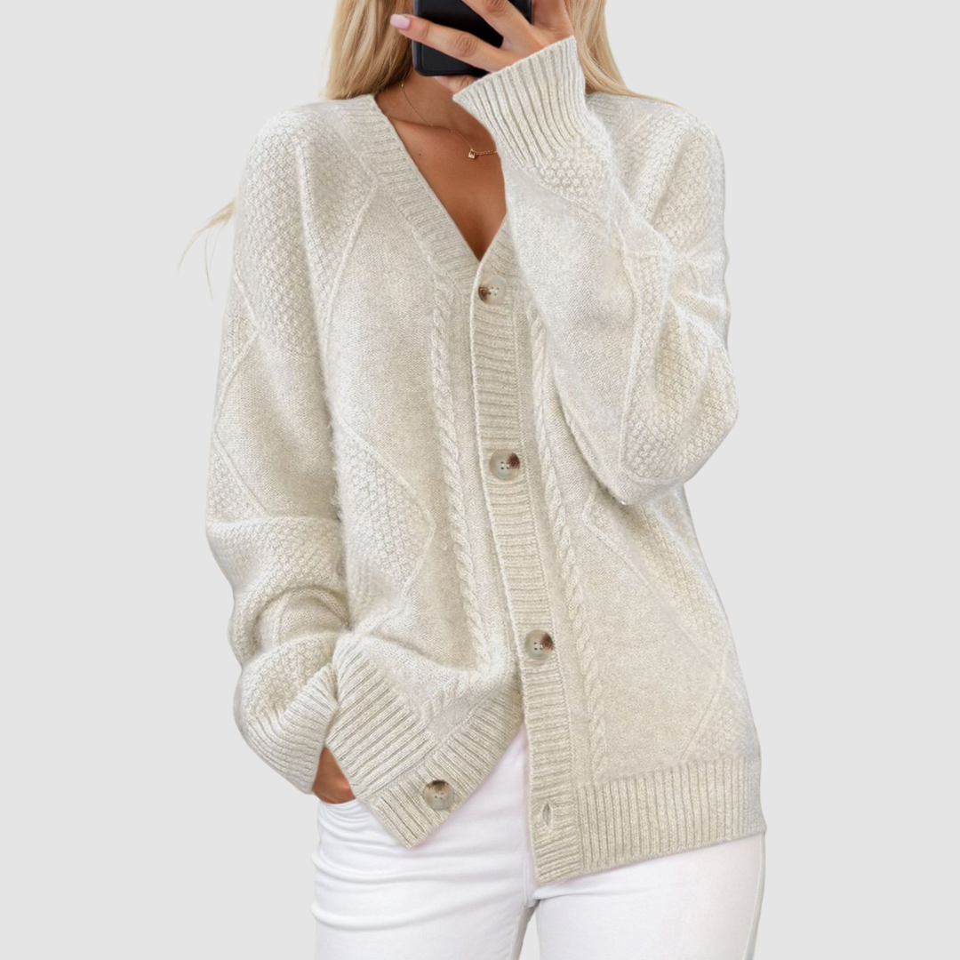 Maggie | Premium Cardigan mit Knopfleiste