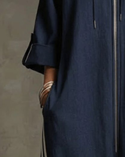 Sophie | Jumpsuit mit Stehkragen, Reißverschluss und Seitenstreifen