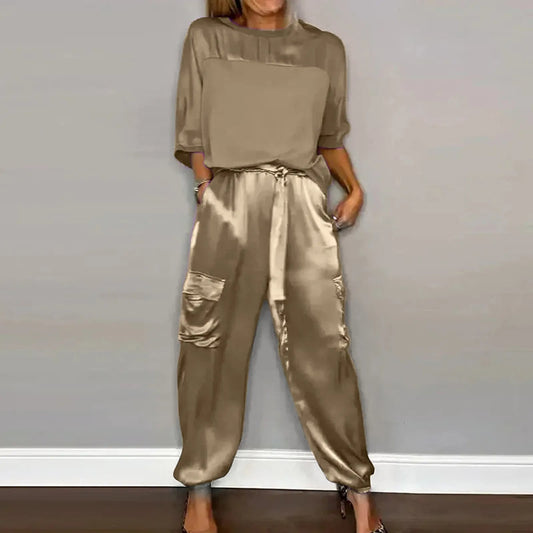 Klaudia | Satin-Zweiteiler mit Loose-Fit-Oberteil und fließender Hose