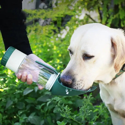 Paw Room™ Premium Trink- & Snackflasche für Hunde