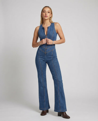 Katrin | Figurbetonter Denim-Jumpsuit mit Retro-Charme