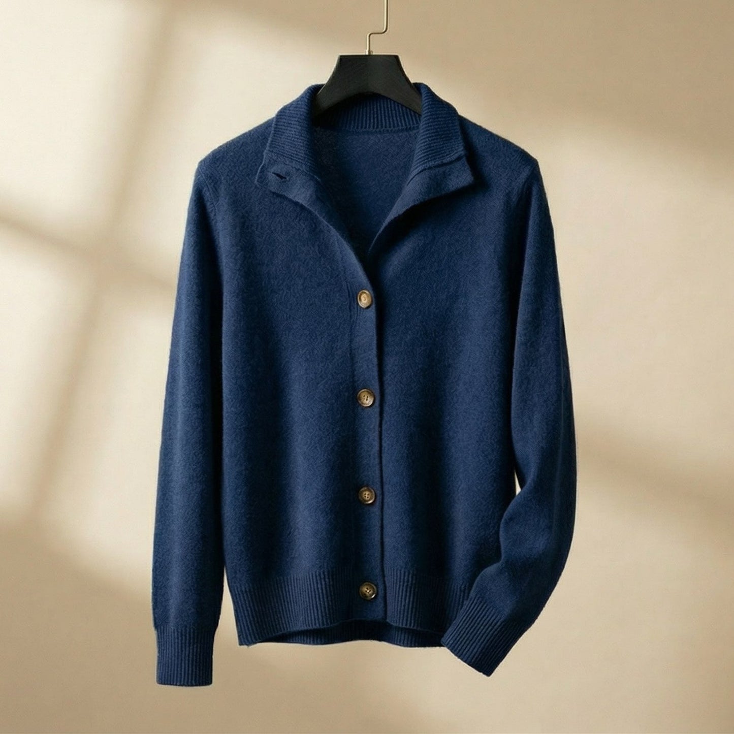 Skye | Klassischer Cardigan mit Knöpfen