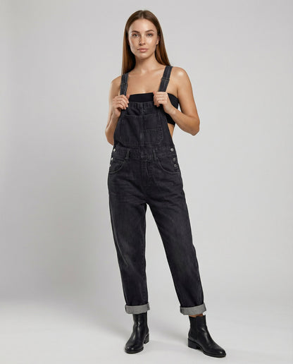 Clara | Stilvolle Jeans-Latzhose mit Cross-Back-Design