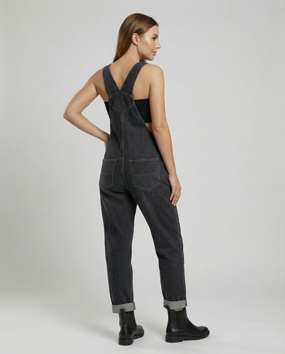 Clara | Stilvolle Jeans-Latzhose mit Cross-Back-Design