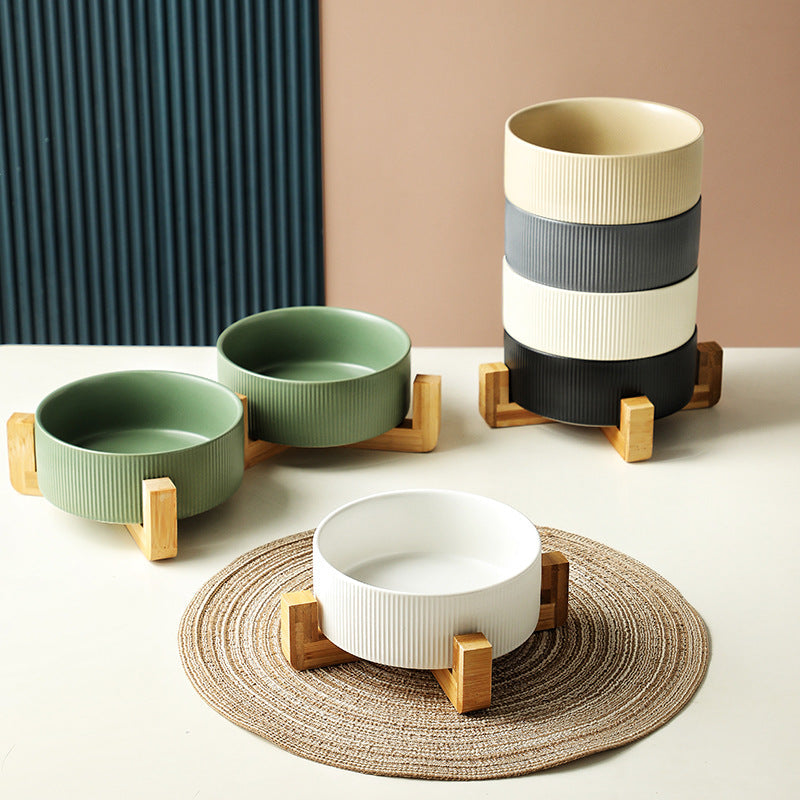 Paw Room™ Futternapf-Set auf Holzbasis