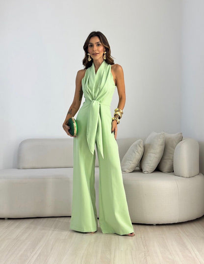 Eleanor | Neckholder-Jumpsuit mit Taillengürtel und weitem Bein