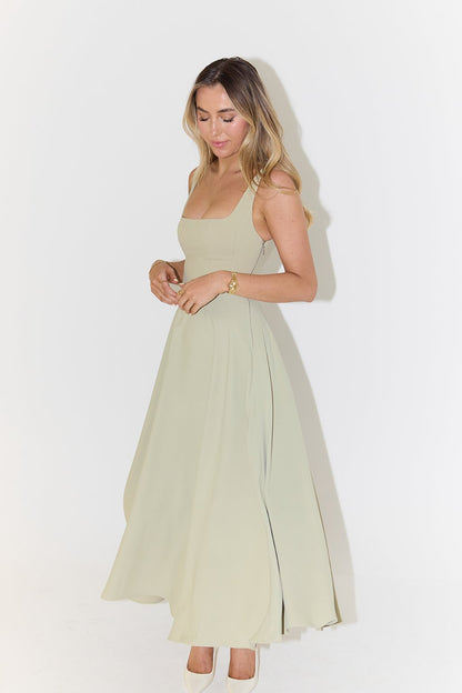 Kerstin | Ärmelloses A-Linien-Midikleid mit quadratischem Ausschnitt