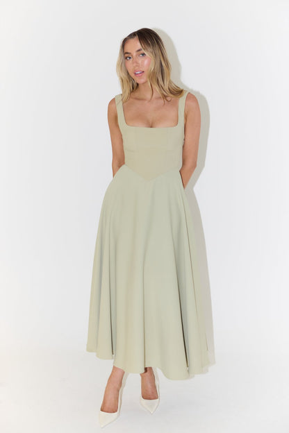 Kerstin | Ärmelloses A-Linien-Midikleid mit quadratischem Ausschnitt